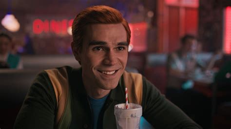 Riverdale Finale Reveals Four Way Relationship Who Ended Up With Who