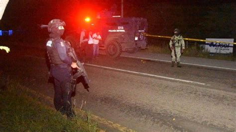 Localizan Dos Cuerpos En La Carretera Mazatlán Culiacán En El Poblado