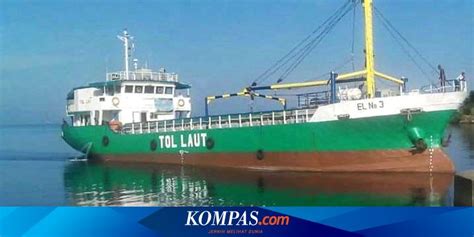 Angkut Sembako Kapal Tol Laut Tiba Di Papua