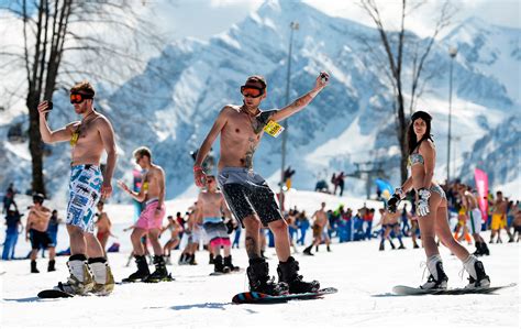 Hot Record On The Snowy Slopes Of Sochi Mass Bikini Skiing Russia Beyond