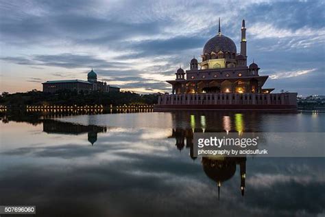 1666 Lal Masjid Islamabad Stock Photos High Res Pictures And Images