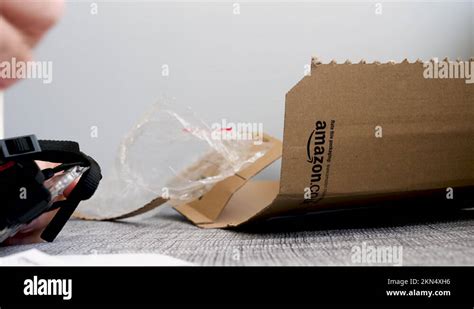 Amazon prime box usa Stock Videos & Footage - HD and 4K Video Clips - Alamy