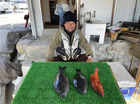 磯釣りでグレ43㎝まで2枚・アカハタ・ゲット！ 一栄丸渡船｜三重県紀北町