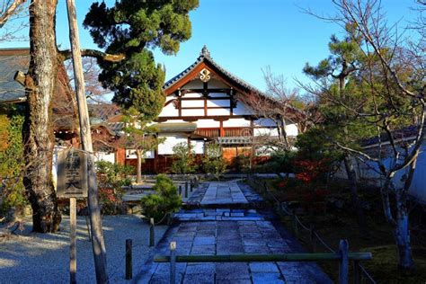 Tenryu Ji A Venerable Zen Temple At Arashiyama Susukinobabacho