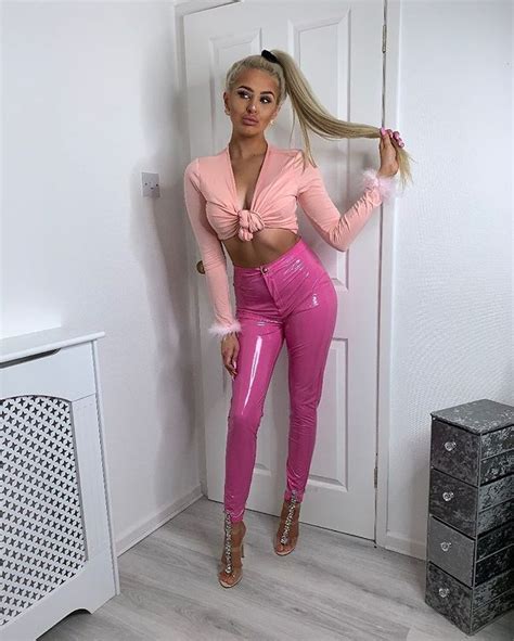 Everyone Loves Barbie 💕🎀🦄🐽🧘🏼‍♀️💓🧫🛍🌸