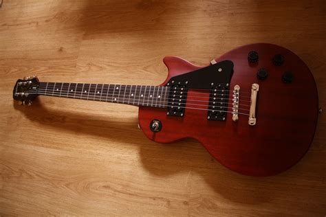 Epiphone Les Paul Studio - Worn Cherry image (#233214) - Audiofanzine