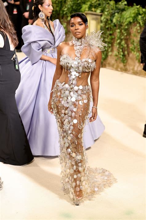 Janelle Mon E Stuns In Sustainable Vera Wang Couture At Met Gala