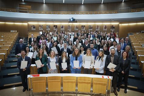 Gruppenfotos Und Videos Vergangener Feiern Universit T Passau