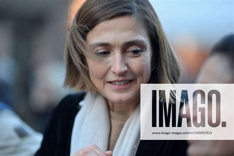 March For Peace Paris Julie Gayet Taking Part In A Silent March As