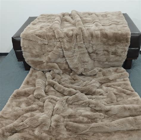 Artisan Furrier Chinchilla Rex Blanket Decorative Object Fur Coat