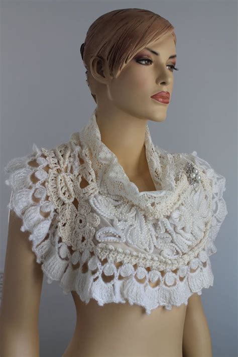 Sale Ivory White Wedding Crochet Beaded Shawl Capelet Etsy Boda De Croché Vestido De