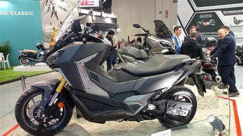 Nuova gamma scooter SYM ADX 2025 foto prezzo scheda tecnica velocità