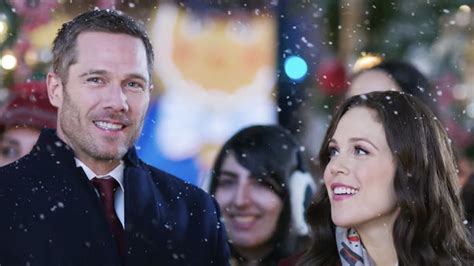 Hallmark S Erin Krakow Has An Unexpected Past Connection To Luke Macfarlane