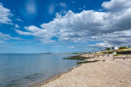 Whitstable Beachfront Holidays | Sea Views, Direct Beach Access