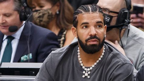 Drake Atinge Feito Inédito E Inacreditável Na História Da Música