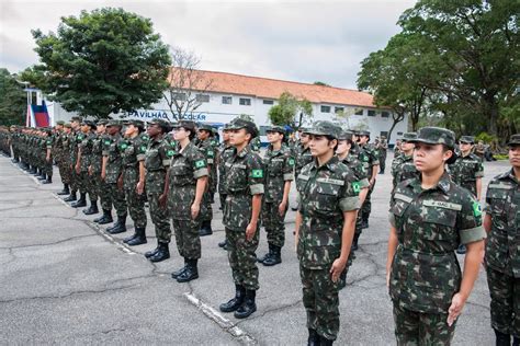 Forças Armadas avaliam permitir alistamento de mulheres Brasil