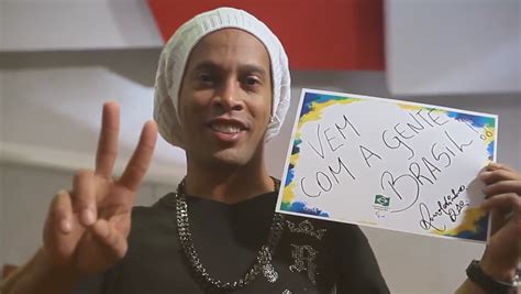 Ronaldinho Gaúcho lança música para os atletas paralímpicos do Brasil