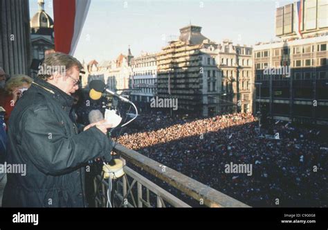 FILE PHOTO:Vaclav Havel addresses people crowding Wenceslas Square in ...