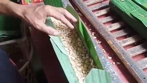 Harga Kedelai Ikut Naik Pengrajin Terpaksa Perkecil Ukuran Tempe