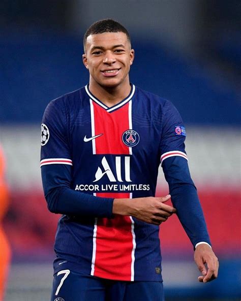 Pin By Football Scout Analysis On Kylian Mbappe Kylian Mbapp Soccer