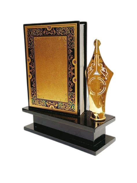 Wooden Memento Trophy At Best Price In Malappuram By Ec Mall Id