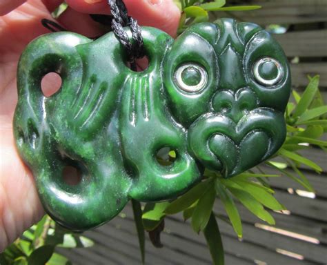 Fine Large New Zealand Greenstone Pounamu Nephrite Kahurangi Jade Maori