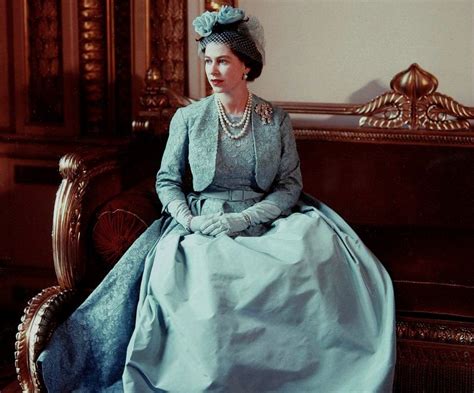 Queen Elizabeth II, dressed for the wedding of her sister, Princess Margaret | MATTHEW'S ISLAND