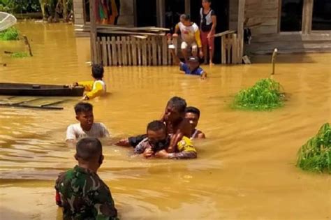 Rumah Di Indragiri Hulu Riau Terendam Banjir