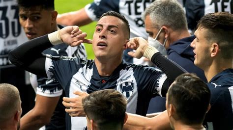 Rogelio Funes Mori se convirtió en el máximo goleador de Rayados de