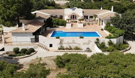 Bedroom Detached Villa For Sale In Santa B Rbara De Nexe Algarve