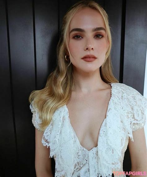 Zoey Deutch Nude OnlyFans Leaked Photo 41 TopFapGirls