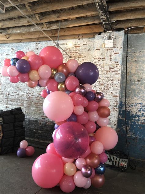 Photos Balloon Swags And Custom Balloon Sculptures Balloon Art For