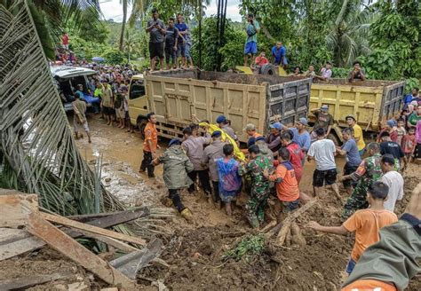 Las Inundaciones Y Aludes De Tierra Dejan 19 Muertos Y 7 Desaparecidos