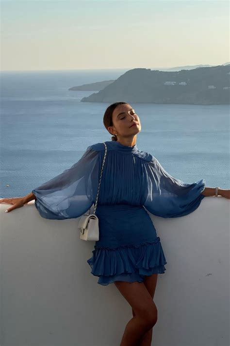 30+ Stylish Mykonos Outfit Ideas for Your Greek Island Getaway ...