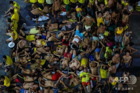 フィリピンの過密拘置所、新型コロナ流行で1万人近くを釈放 写真2枚 国際ニュース：afpbb News