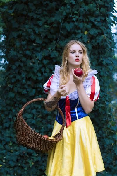 Blond Snow White By Olgablair On Deviantart