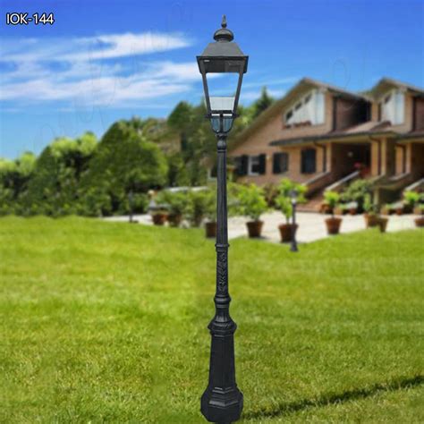 Antiquecast Iron Lamp Post For Outdoor YouFine Art Sculpture