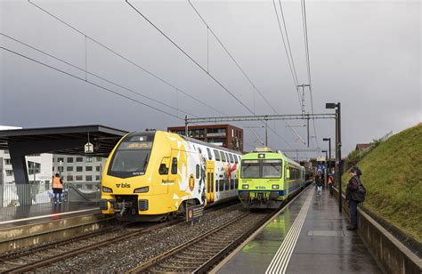 RABe 515 008 der BLS in Bern Brünnen Westside