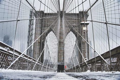 The Brooklyn Bridge in Winter | Brooklyn Bridge Snow Photos