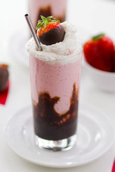 Chocolate Strawberry Milkshakes Recipe - Food Fanatic