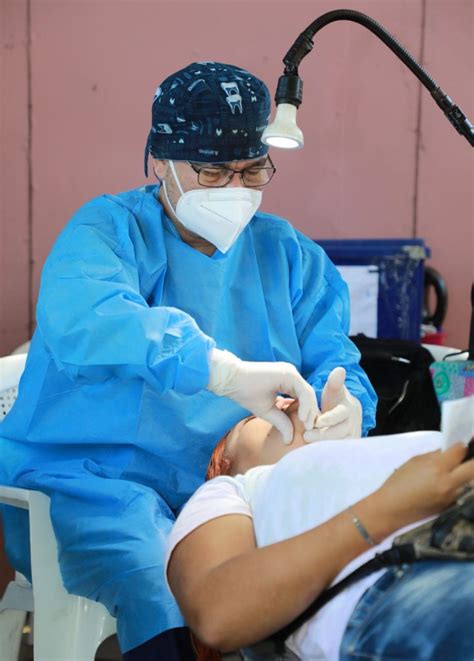 Fosalud Brinda Jornada M Dica Gratuita En Barrio La Vega San Salvador