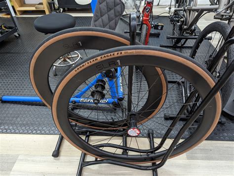 GIANT SLR 1 42 65 Wheelset With Tires For Sale Sports Equipment