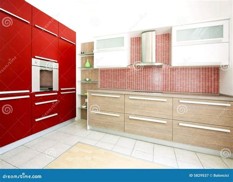 Rode Keuken Stock Afbeelding Image Of Rood Huis Ontwerp