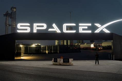 Le Vaisseau Spatial De Spacex Effectue Son Troisième Vol Dessai Après