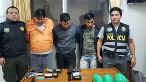 Polic As Detenidos Por Transportar Droga A Trujillo