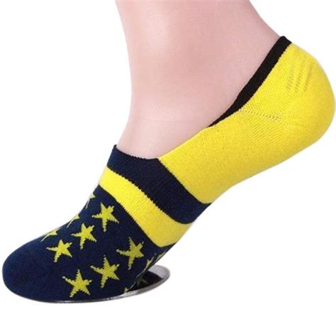 15 Best and Comfortable Loafer Socks For Men and Women