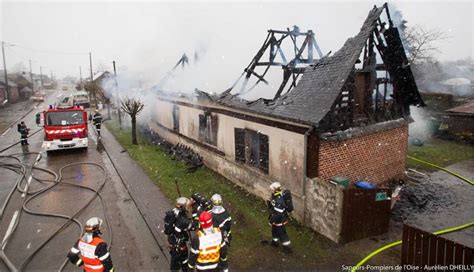 Campeux un pavillon totalement détruit par les flammes Oise Média