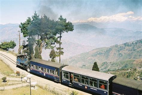 Darjeeling Himalayan Railway Wondermondo