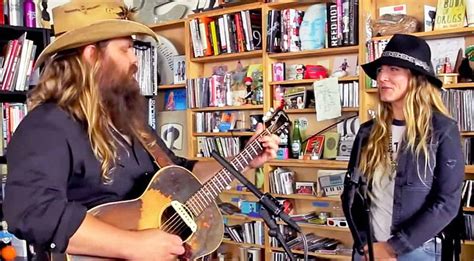 Chris & Morgane Stapleton Will Take Your Breath Away With Acoustic Duet ...