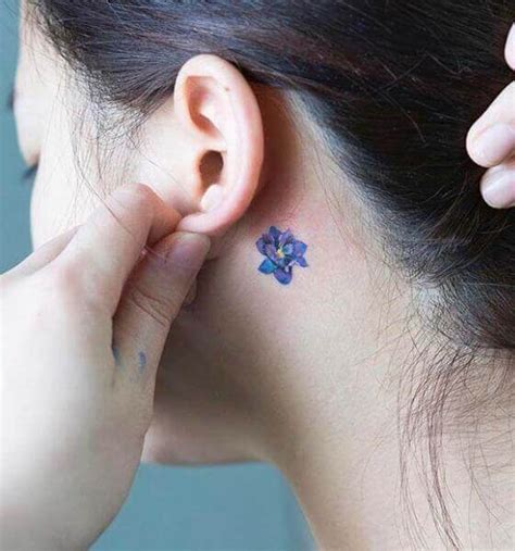 35 Minimalists Behind The Ear Tattoo Ideas Trendy Designs